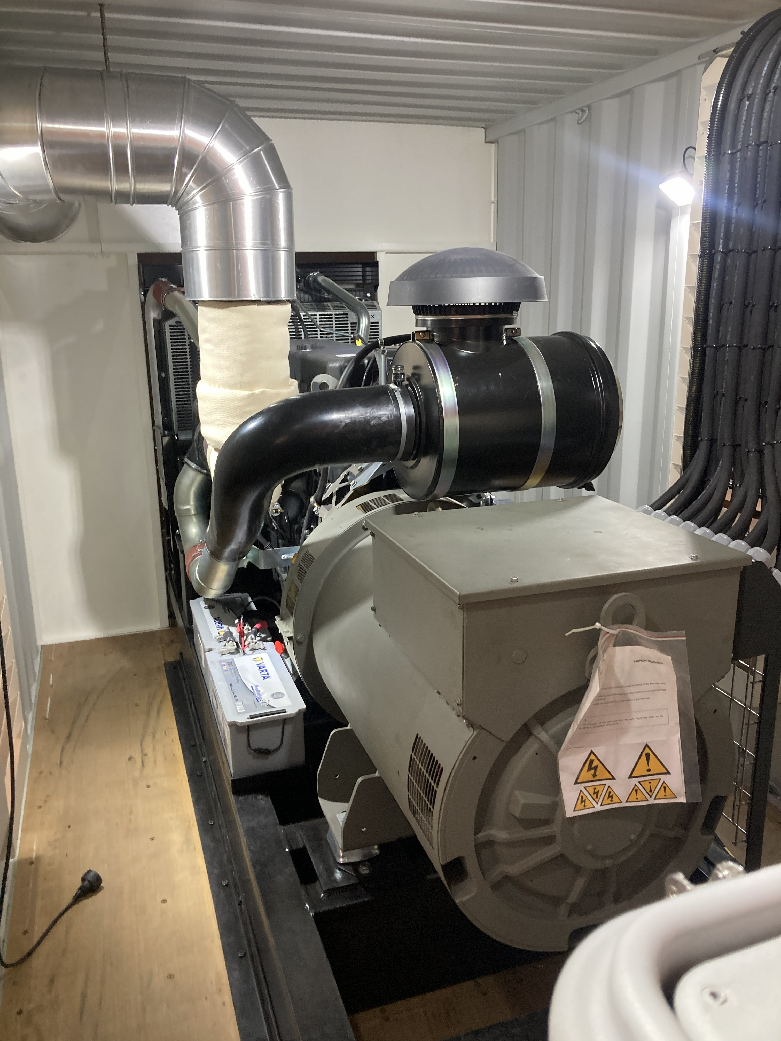 Bygge av inbyggnadselverk 750kVA för industriellt bruk